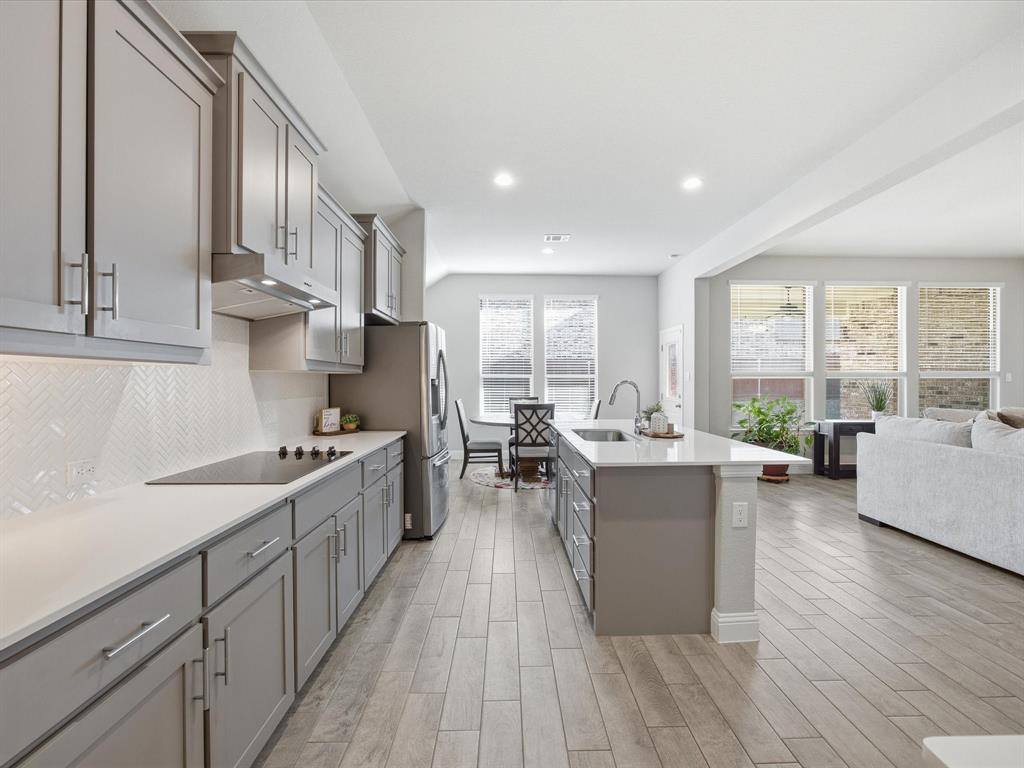 1006 Fairhaven Drive, Midlothian, TX 76065