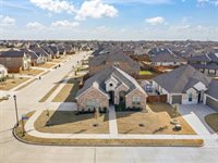 1006 Fairhaven Drive, Midlothian, TX 76065