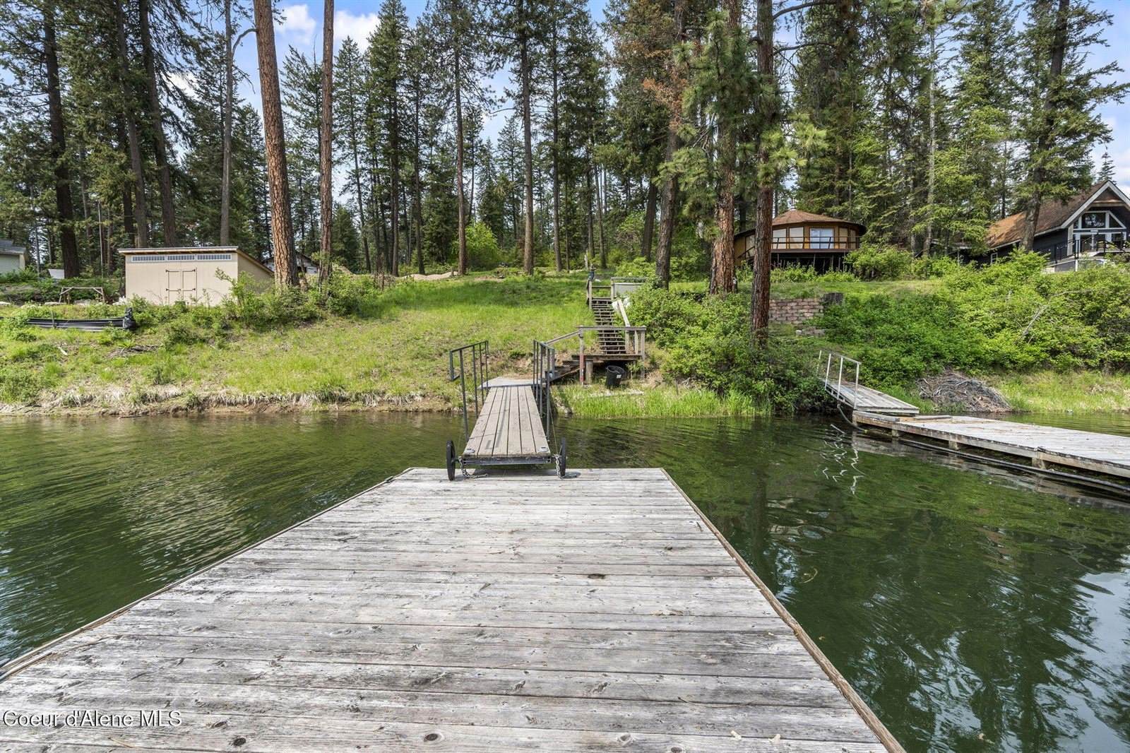 12704 North Lakewood Dr, Hayden, ID 83835