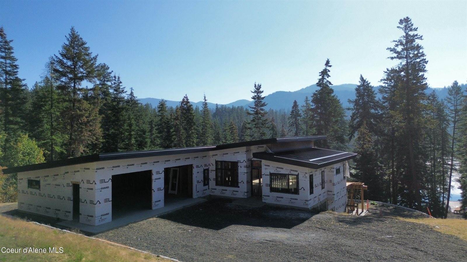 12704 North Lakewood Dr, Hayden, ID 83835