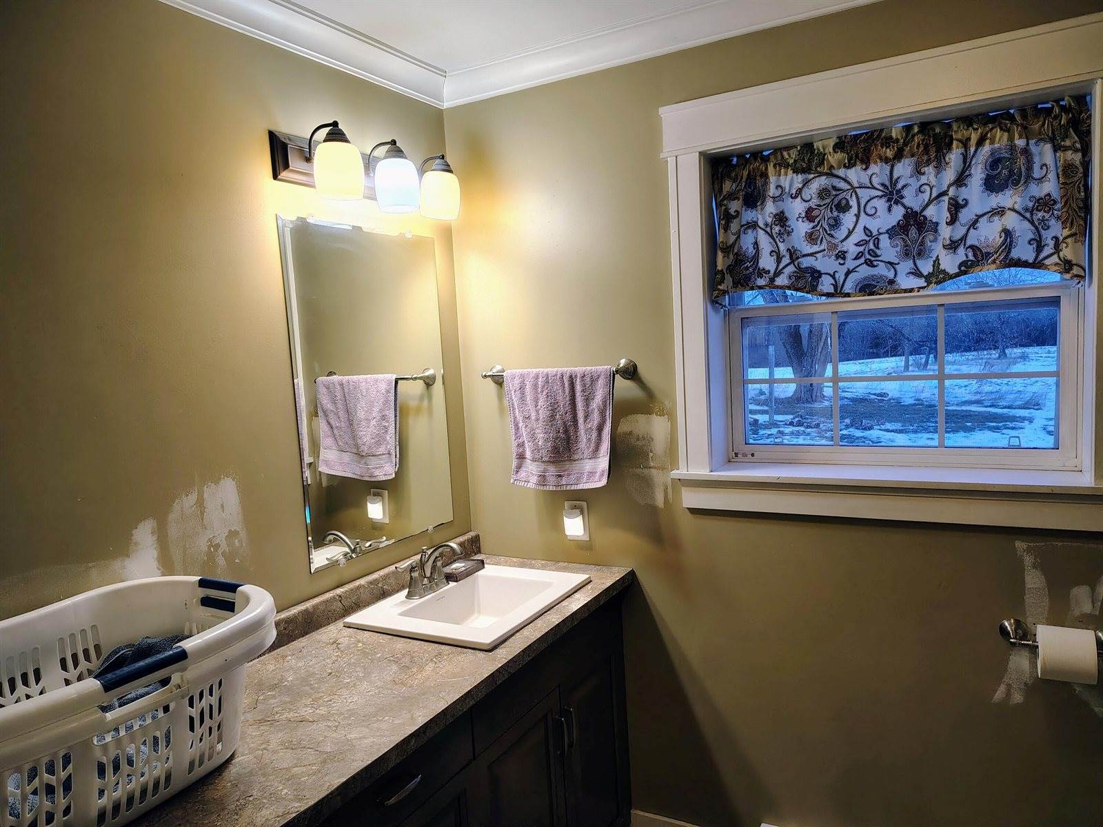 586 Upper-Charleston Road, Charleston, ME 04422