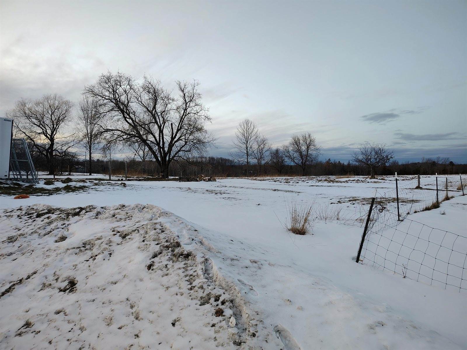 586 Upper-Charleston Road, Charleston, ME 04422