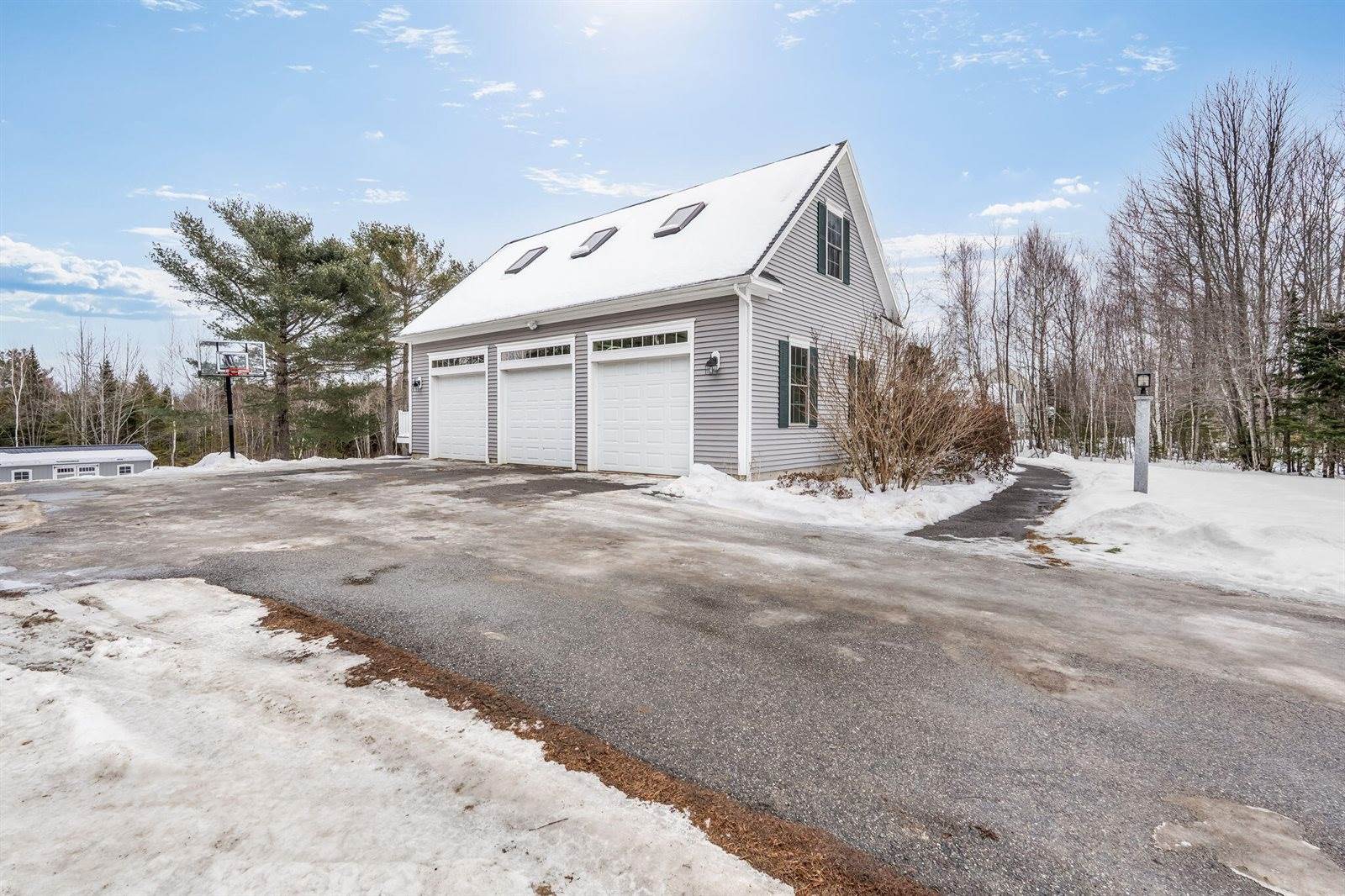 62 Tamarack Trail, Bangor, ME 04401