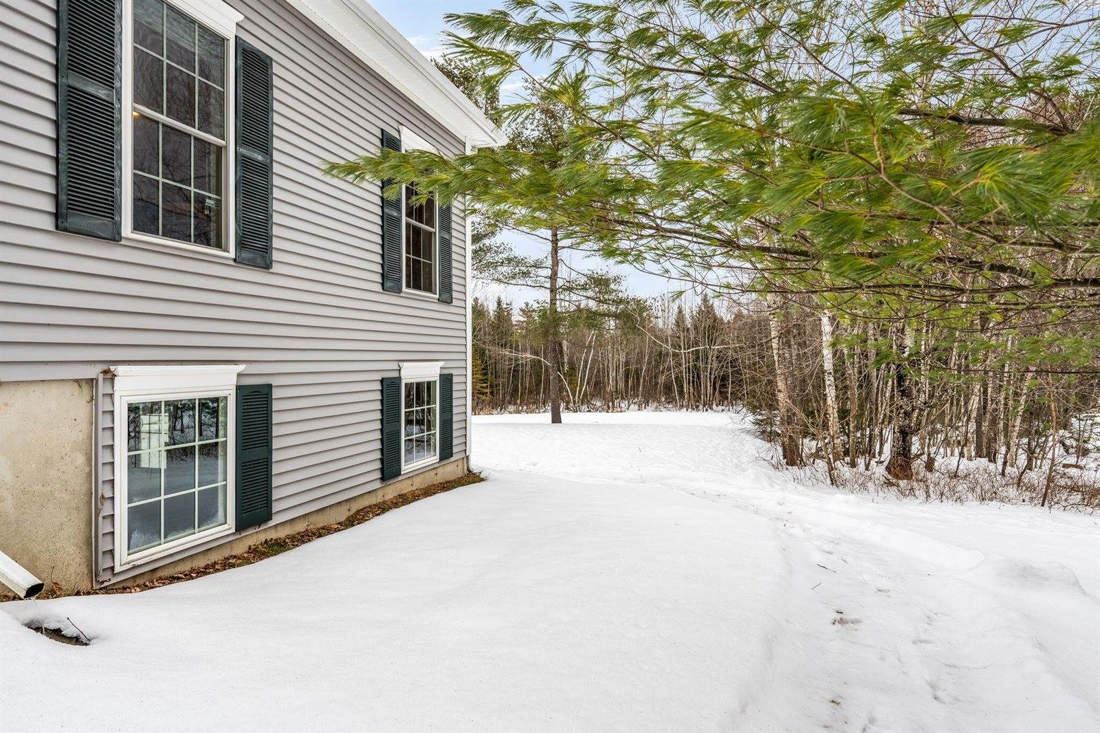 62 Tamarack Trail, Bangor, ME 04401