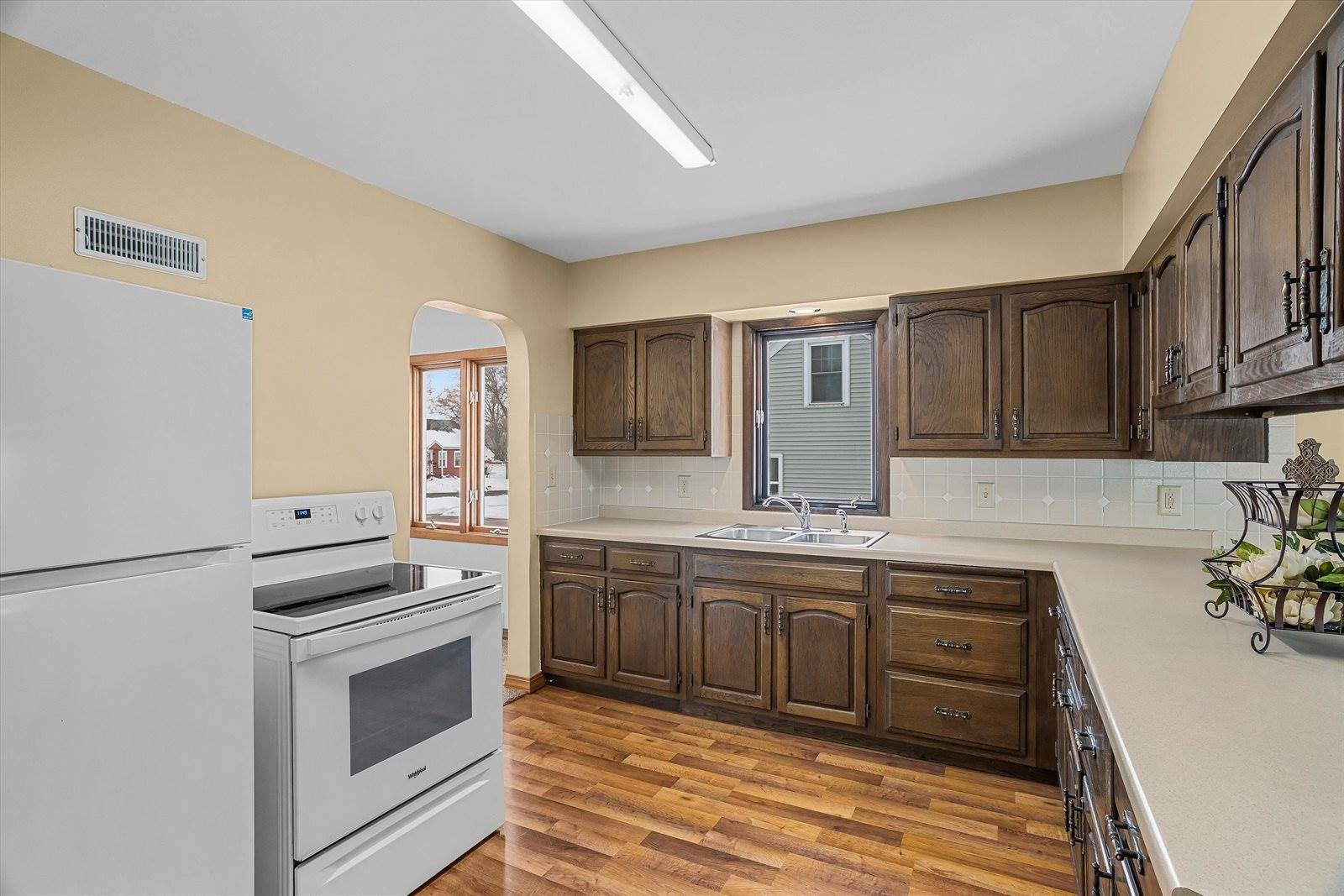 604 S Apple Avenue, Marshfield, WI 54449