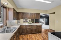 604 S Apple Avenue, Marshfield, WI 54449