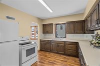 604 S Apple Avenue, Marshfield, WI 54449