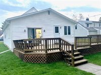 604 S Apple Avenue, Marshfield, WI 54449