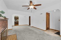 604 S Apple Avenue, Marshfield, WI 54449