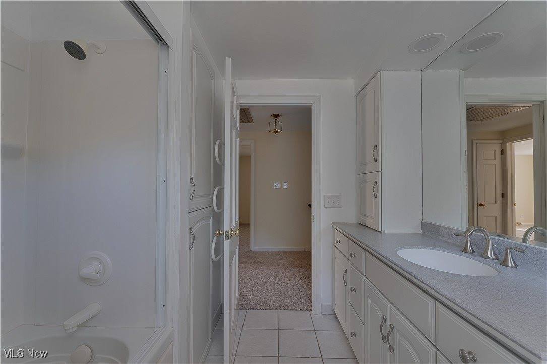 4185 Adeer Drive, Canfield, OH 44406