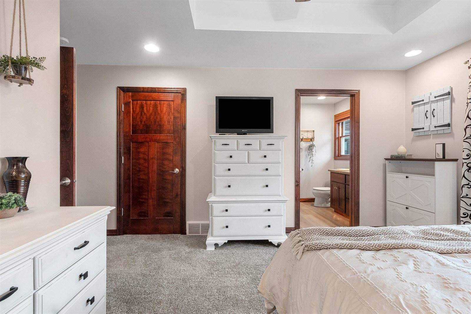 2141 Wheat Way, Green Bay, WI 54311