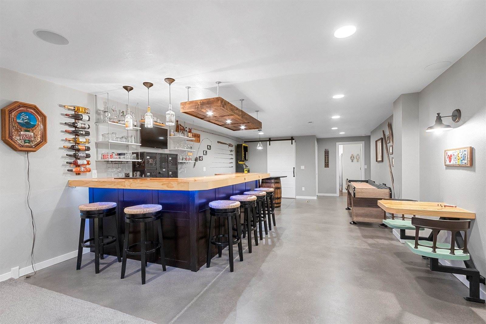 2141 Wheat Way, Green Bay, WI 54311