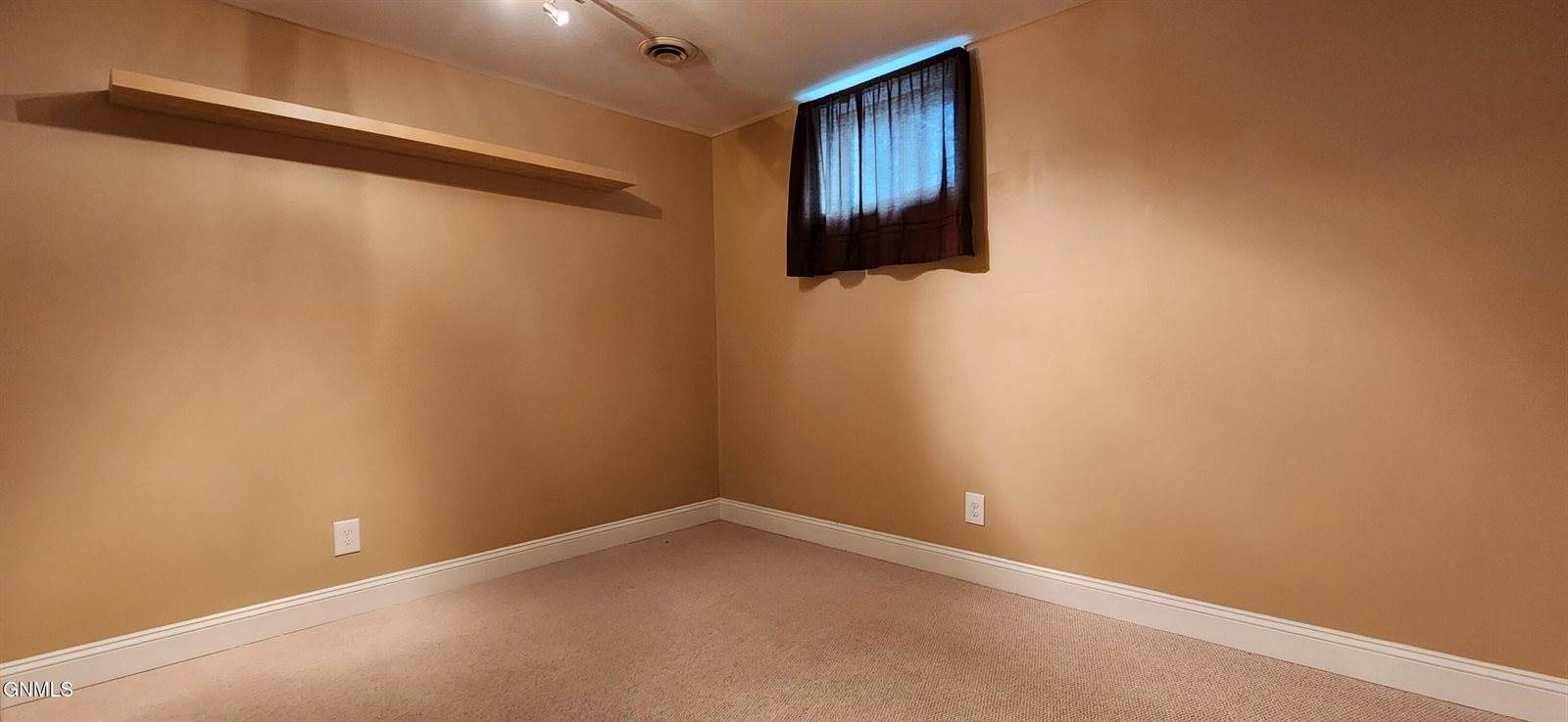 207 Roosevelt Avenue, Underwood, ND 58576