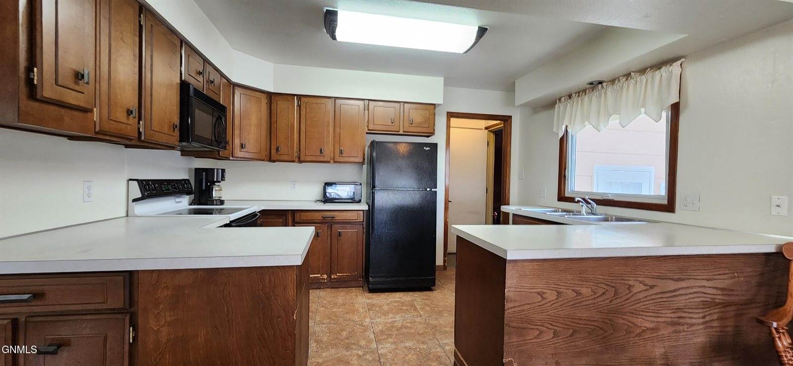 207 Roosevelt Avenue, Underwood, ND 58576