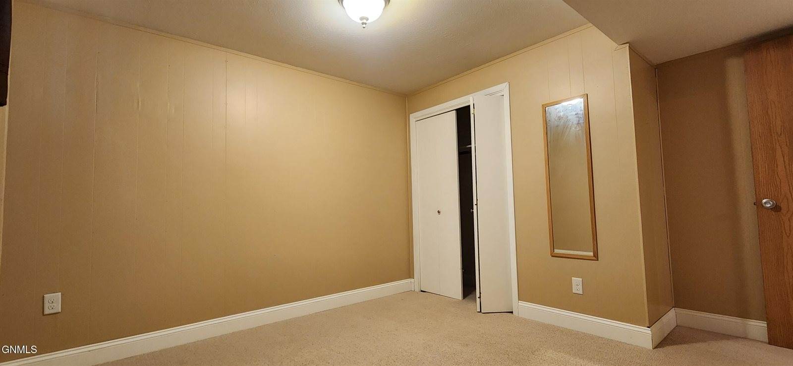 207 Roosevelt Avenue, Underwood, ND 58576