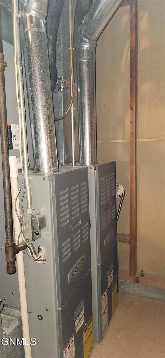 207 Roosevelt Avenue, Underwood, ND 58576