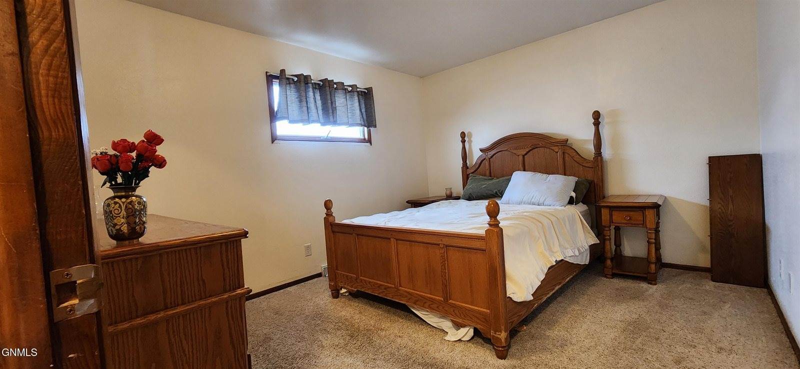 207 Roosevelt Avenue, Underwood, ND 58576