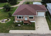 207 Roosevelt Avenue, Underwood, ND 58576