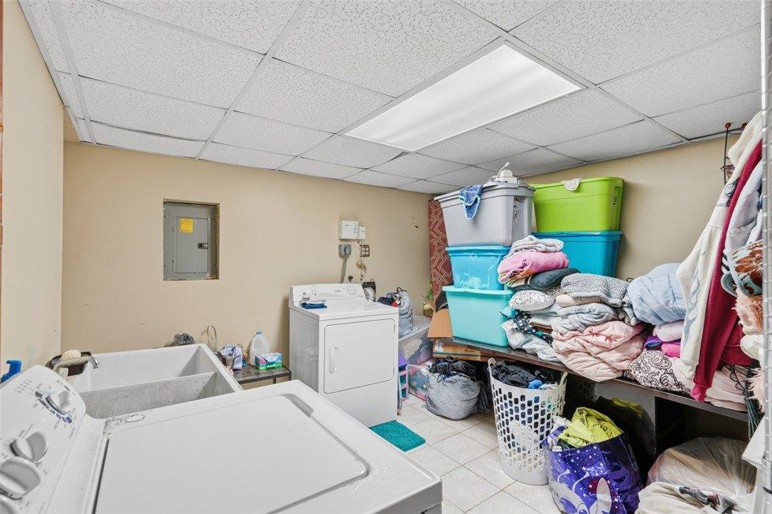 1500 Brinton Rd, Forest Hills Boro, PA 15221