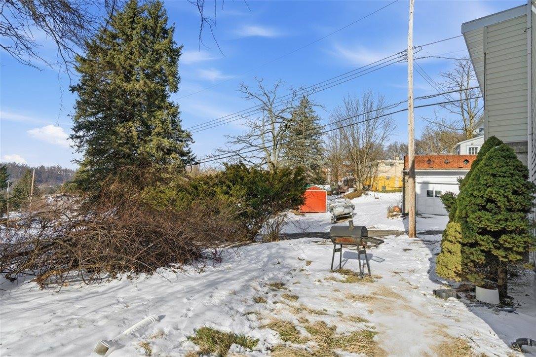 1500 Brinton Rd, Forest Hills Boro, PA 15221