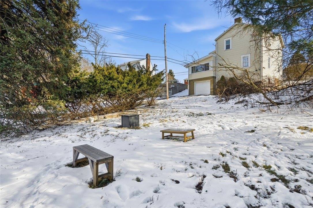 1500 Brinton Rd, Forest Hills Boro, PA 15221