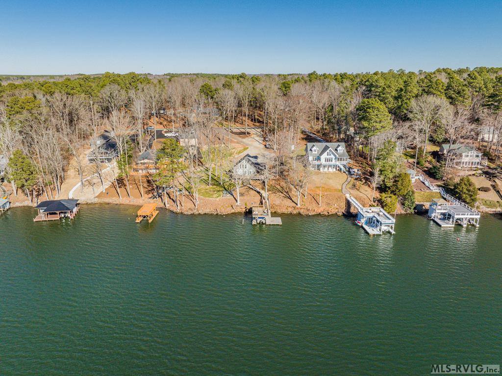 287 Lakeview Drive, Bracey, VA 23919