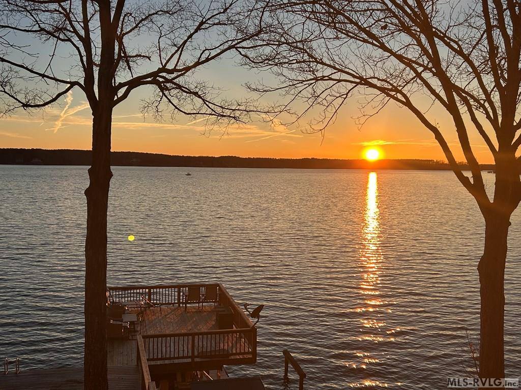 287 Lakeview Drive, Bracey, VA 23919