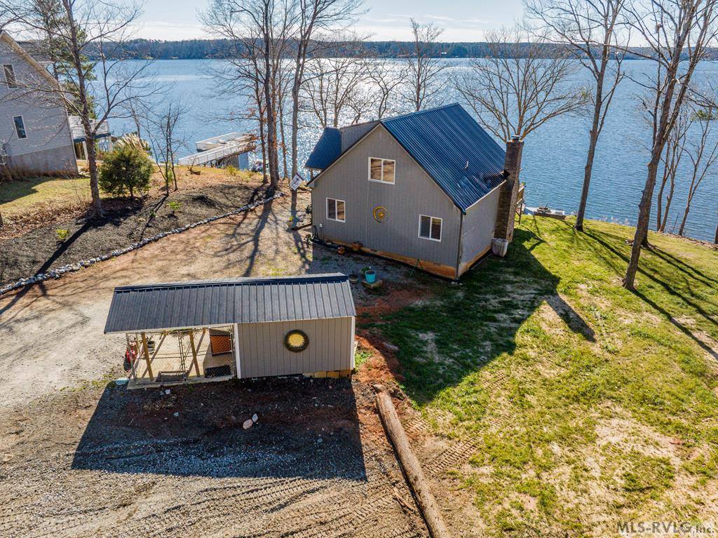 287 Lakeview Drive, Bracey, VA 23919