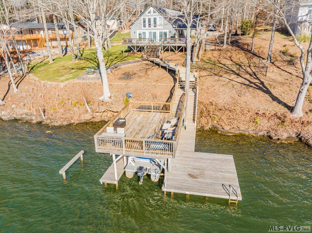 287 Lakeview Drive, Bracey, VA 23919