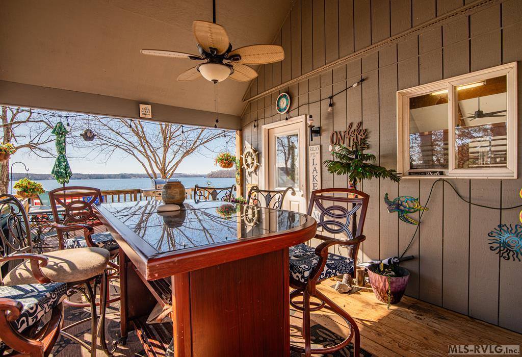 287 Lakeview Drive, Bracey, VA 23919