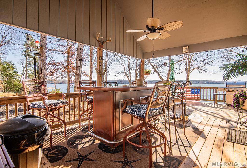 287 Lakeview Drive, Bracey, VA 23919