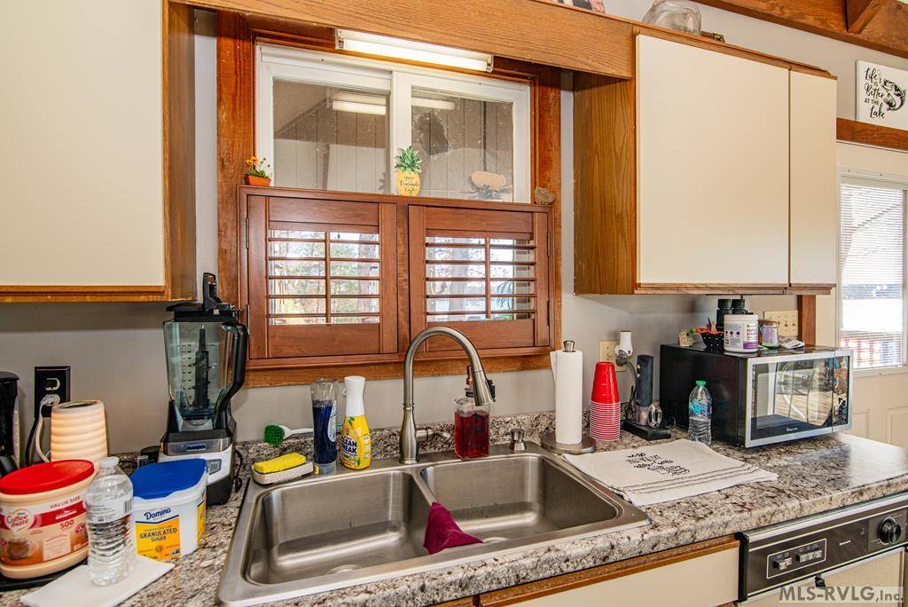 287 Lakeview Drive, Bracey, VA 23919