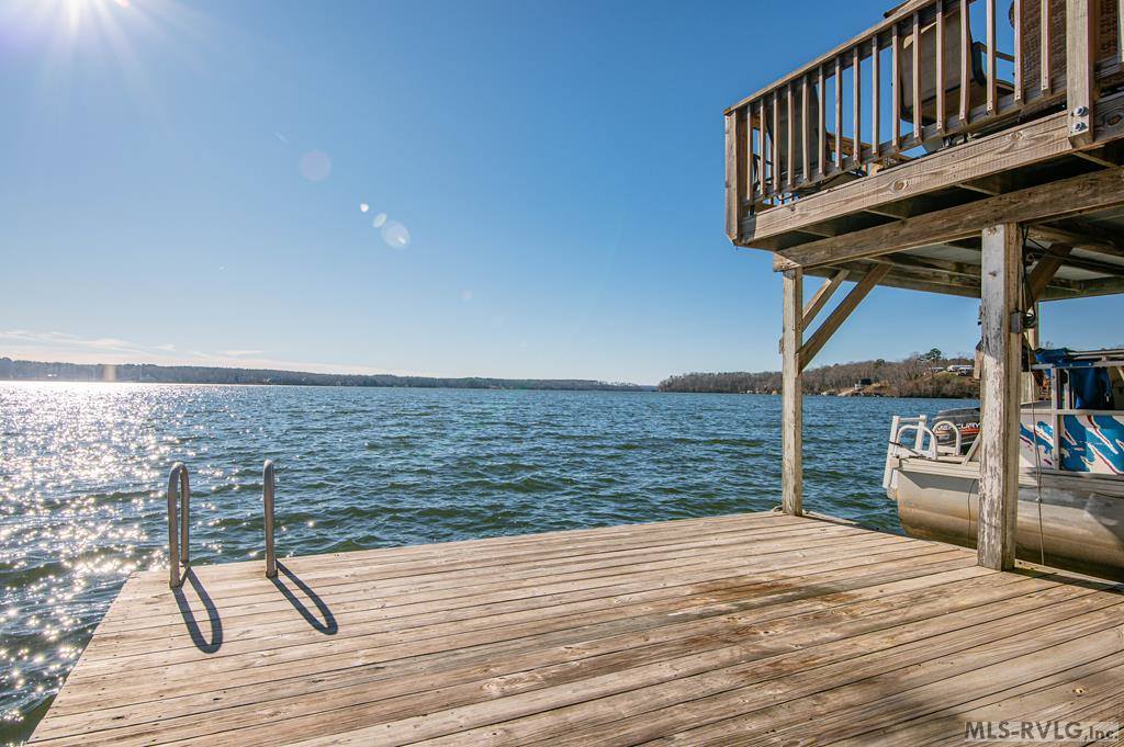 287 Lakeview Drive, Bracey, VA 23919