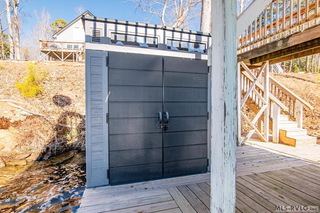 287 Lakeview Drive, Bracey, VA 23919