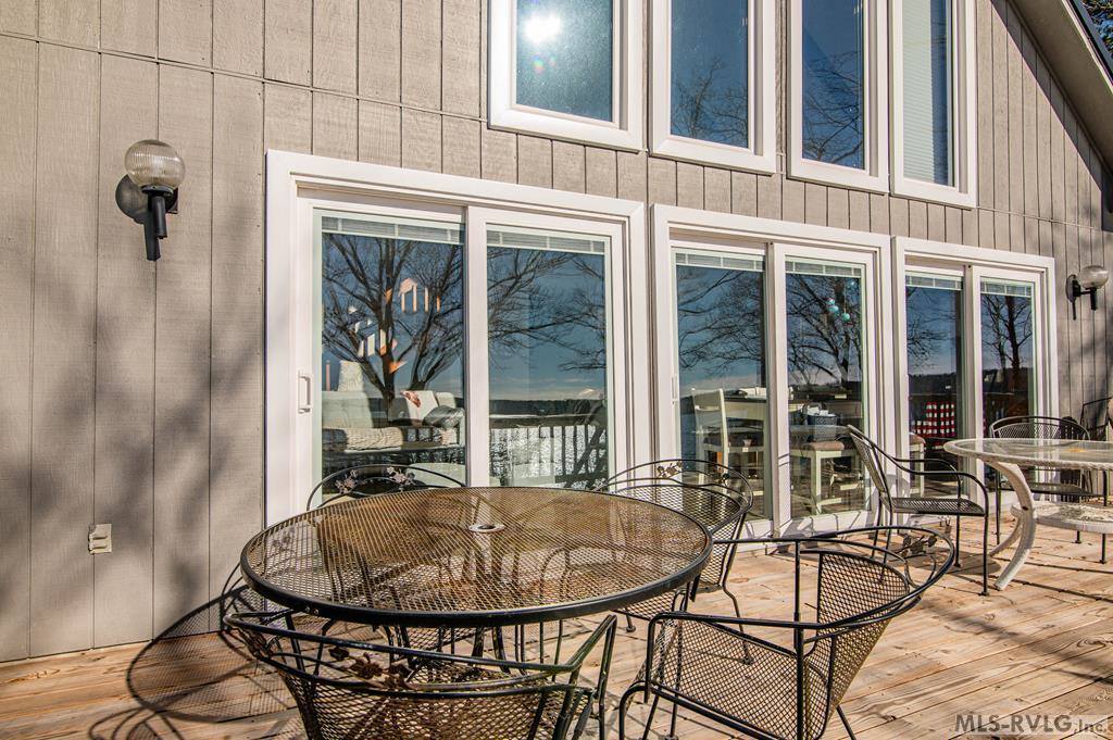 287 Lakeview Drive, Bracey, VA 23919