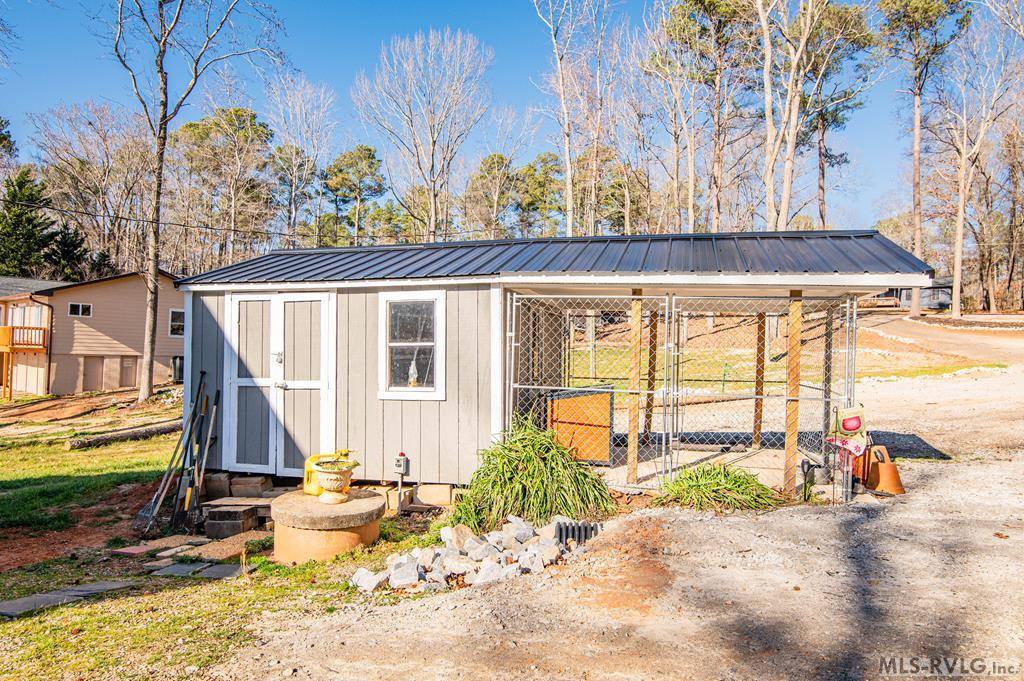 287 Lakeview Drive, Bracey, VA 23919