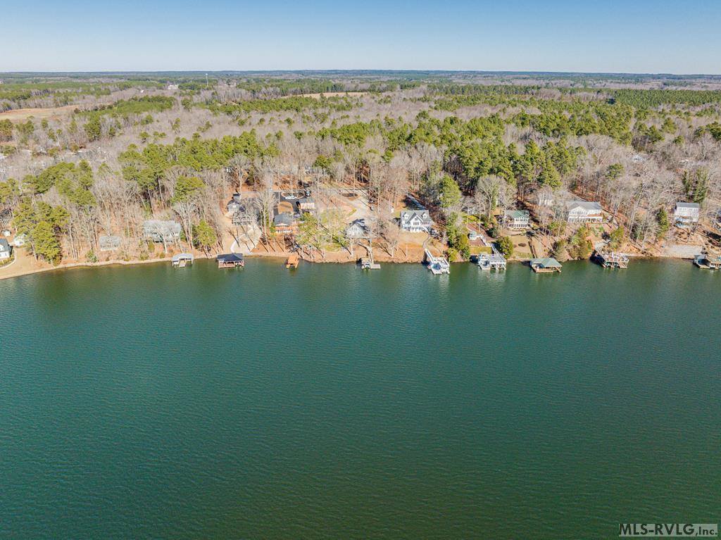 287 Lakeview Drive, Bracey, VA 23919