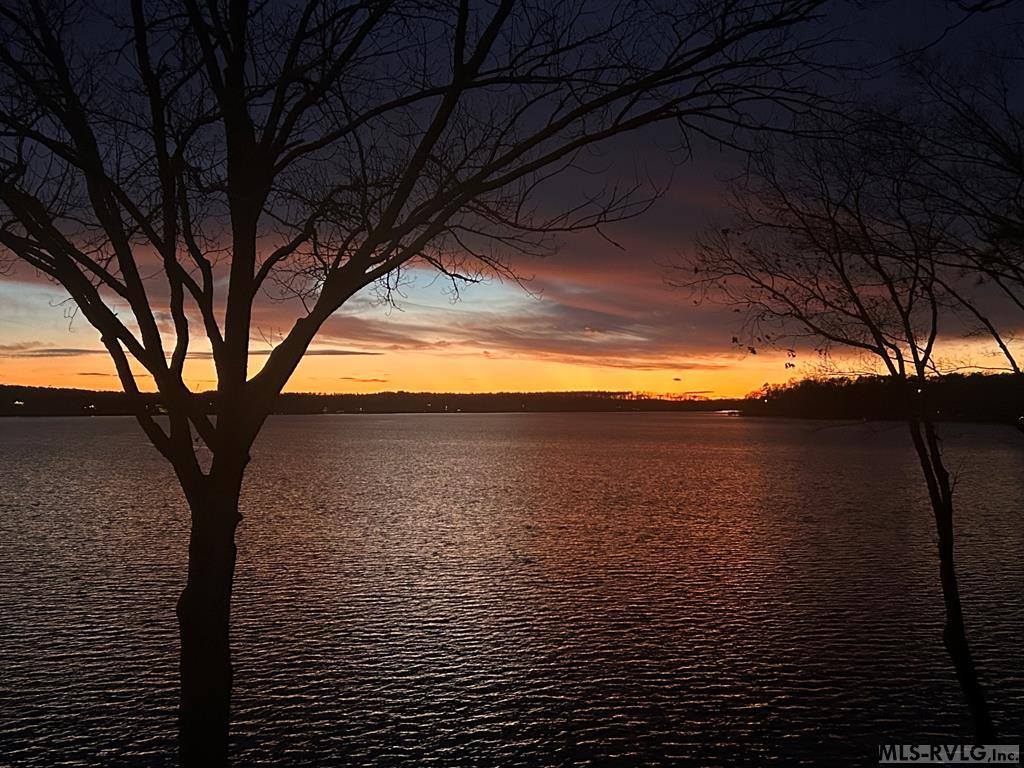 287 Lakeview Drive, Bracey, VA 23919