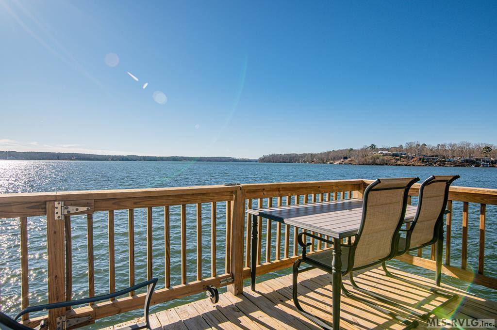 287 Lakeview Drive, Bracey, VA 23919