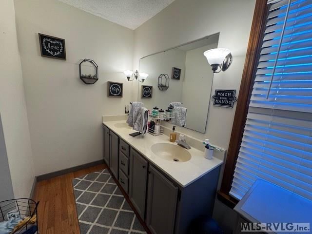 61 Longwood Dr, Bracey, VA 23919