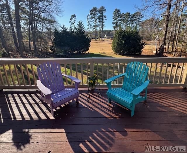 61 Longwood Dr, Bracey, VA 23919