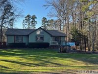 61 Longwood Dr, Bracey, VA 23919