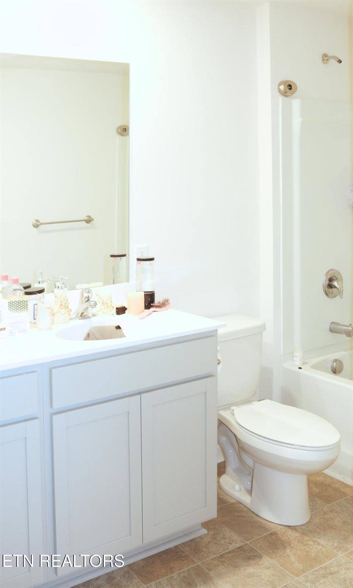 1642 Pebblestone Court, Morristown, TN 37814