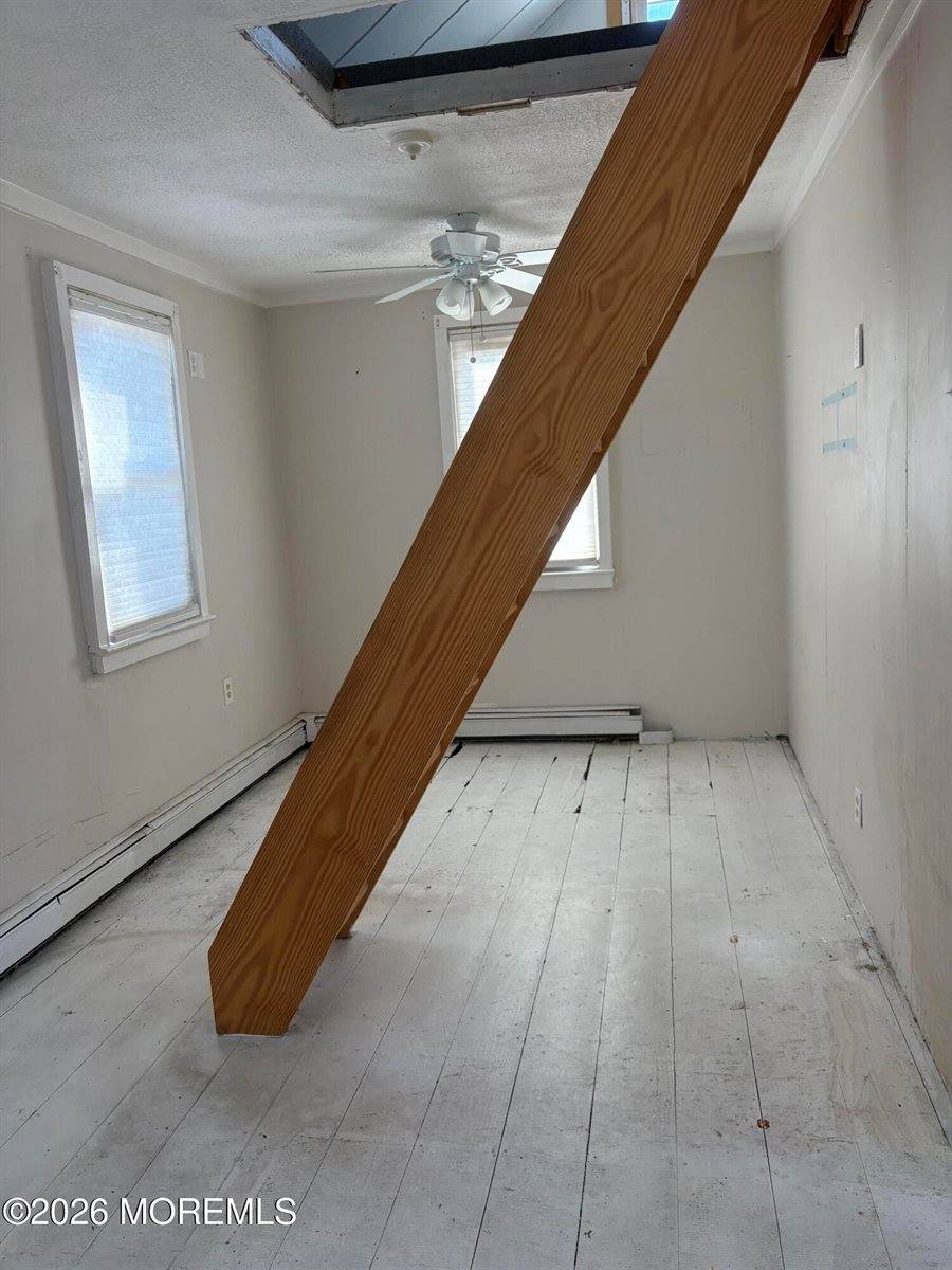 10 West Rutherford Lane, Lavallette, NJ 08735