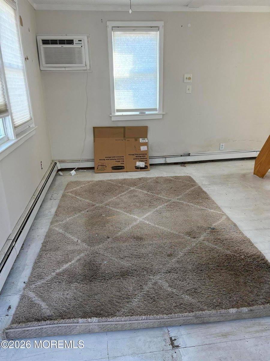 10 West Rutherford Lane, Lavallette, NJ 08735