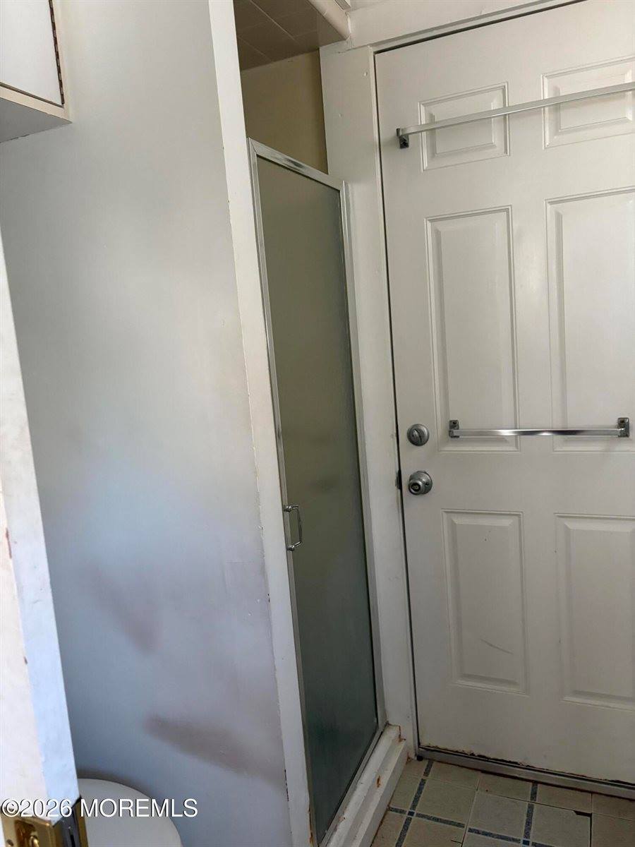 10 West Rutherford Lane, Lavallette, NJ 08735