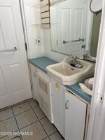 10 West Rutherford Lane, Lavallette, NJ 08735