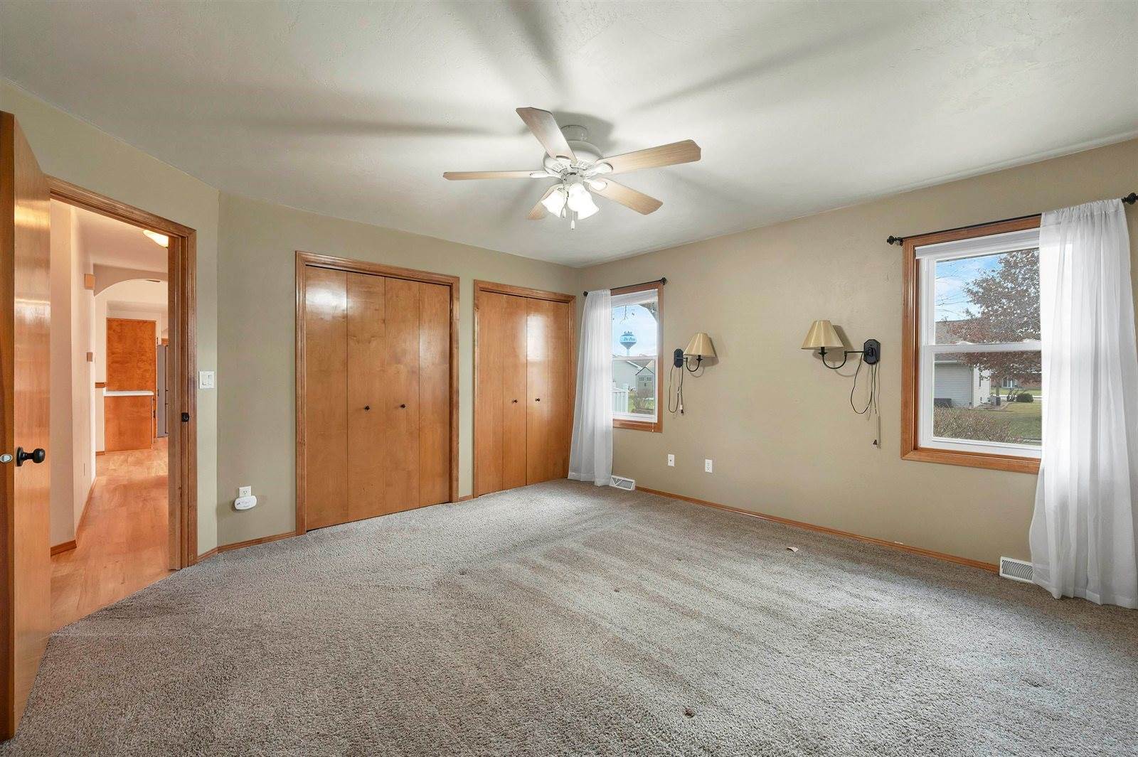 1225 Drews Drive, De Pere, WI 54115