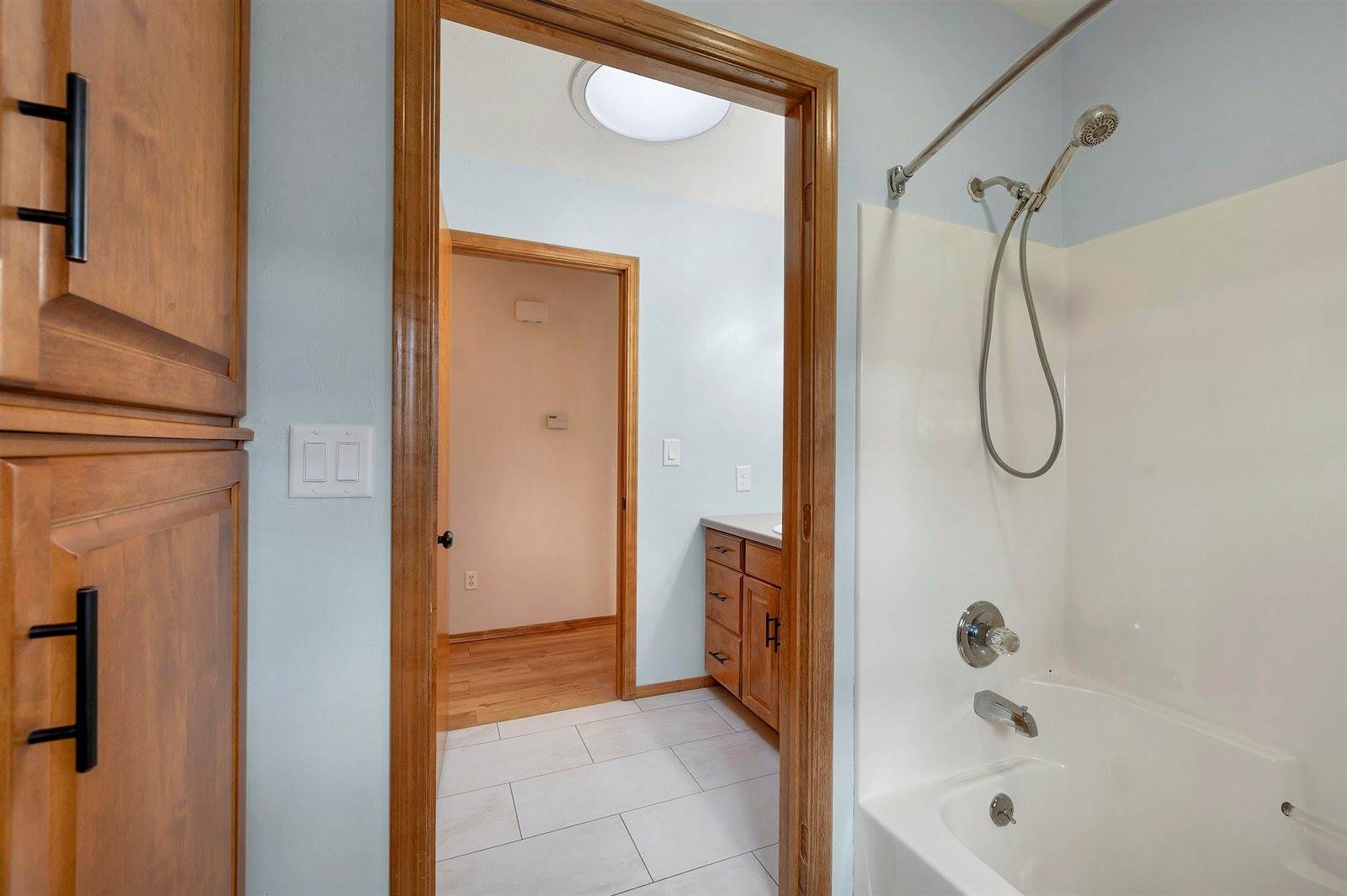 1225 Drews Drive, De Pere, WI 54115