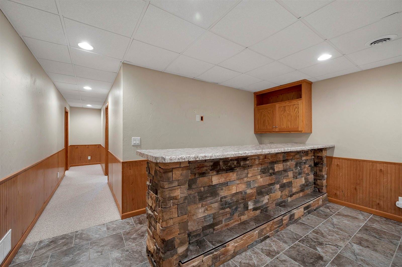 1225 Drews Drive, De Pere, WI 54115